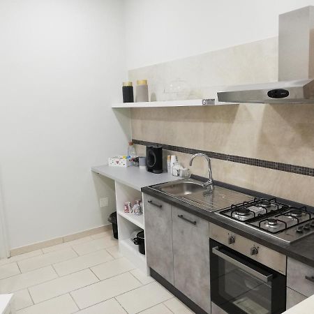 לינה וארוחת בוקר אבולי Binario 3 מראה חיצוני תמונה
